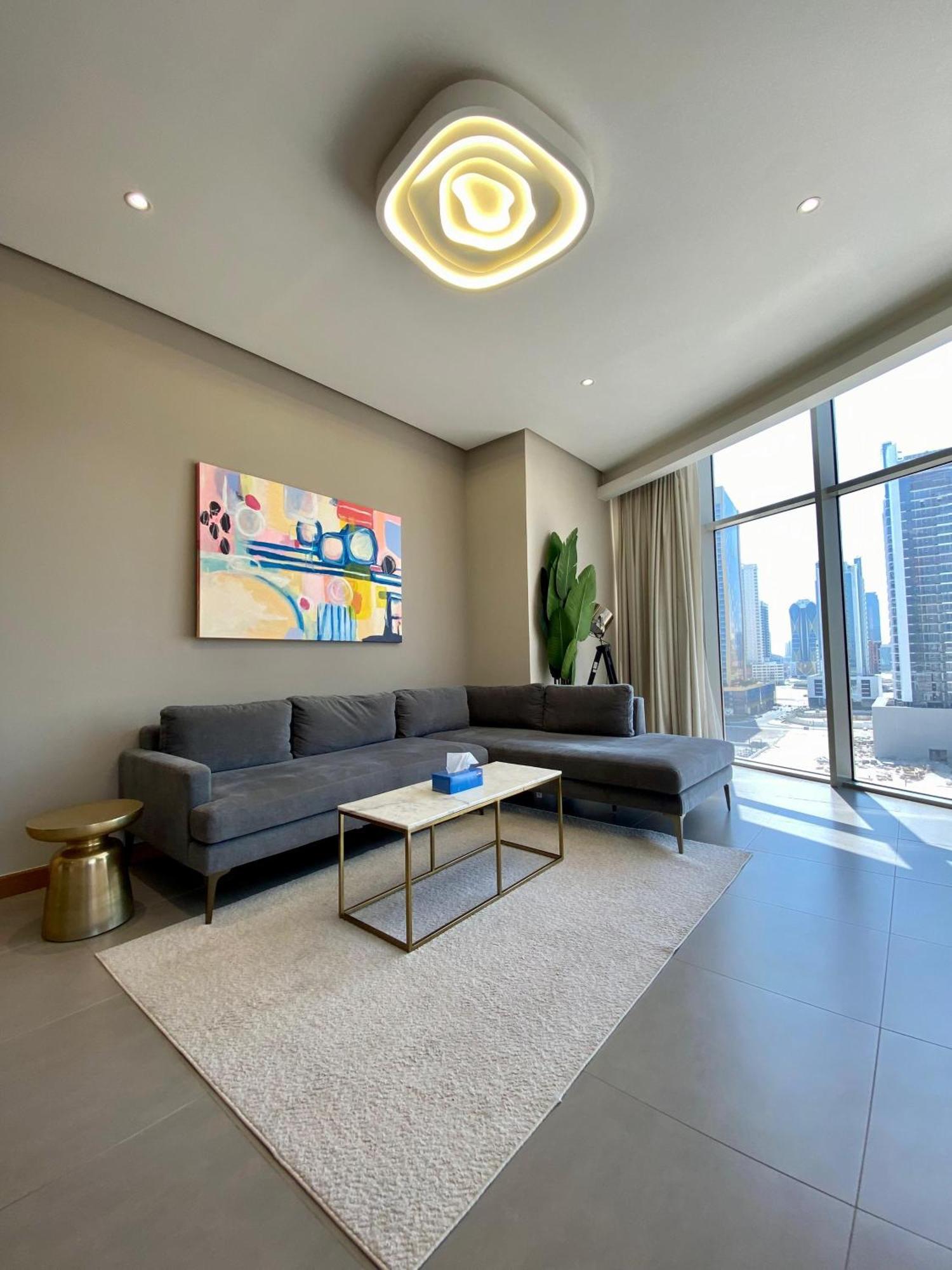 Seef Serenity - Sea & Views